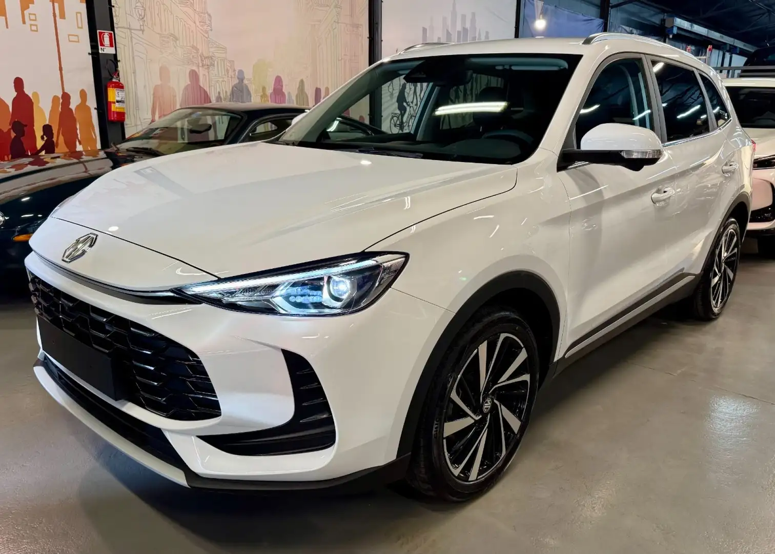 MG ZS Hybrid+ Luxury Wit - 1