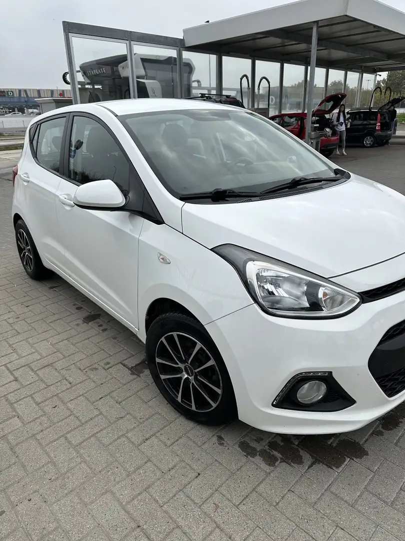 Hyundai i10 1.0 Comfort c/reg.vel. - 1