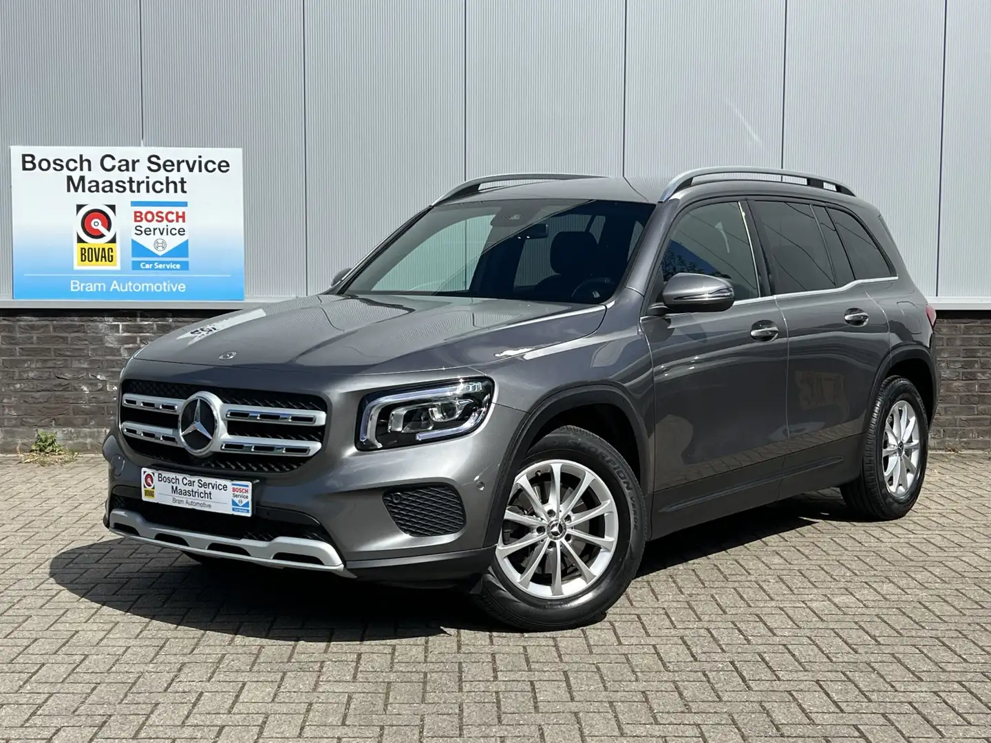 Mercedes-Benz GLB 200 Luxery 7p. | 7-zits | Matrix-LED | MBux groot sche Šedá - 1
