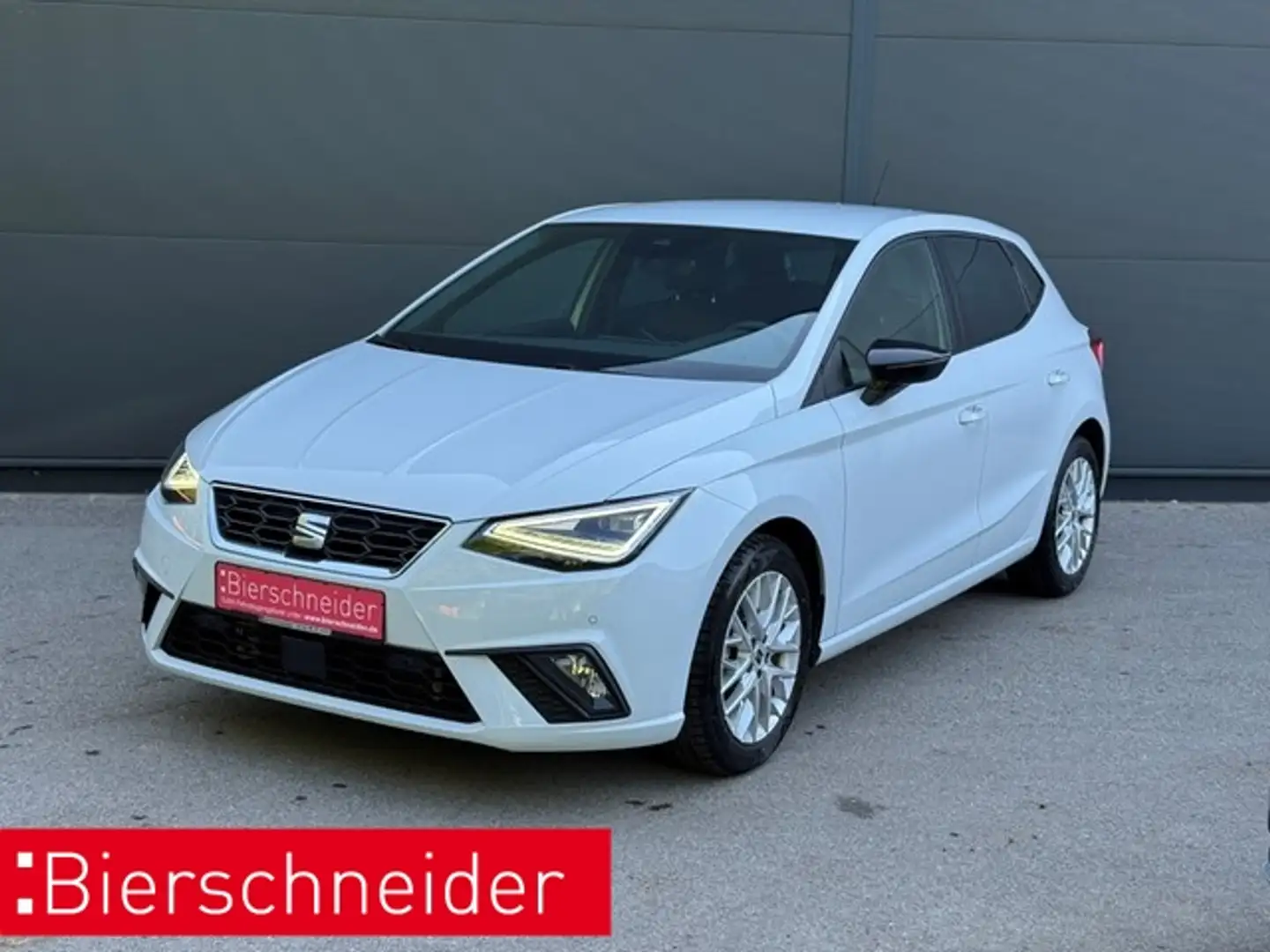 SEAT Ibiza 1.0 TSI DSG FR ab 149,- 990,-Anzahlung NAVI LED AC Weiß - 1