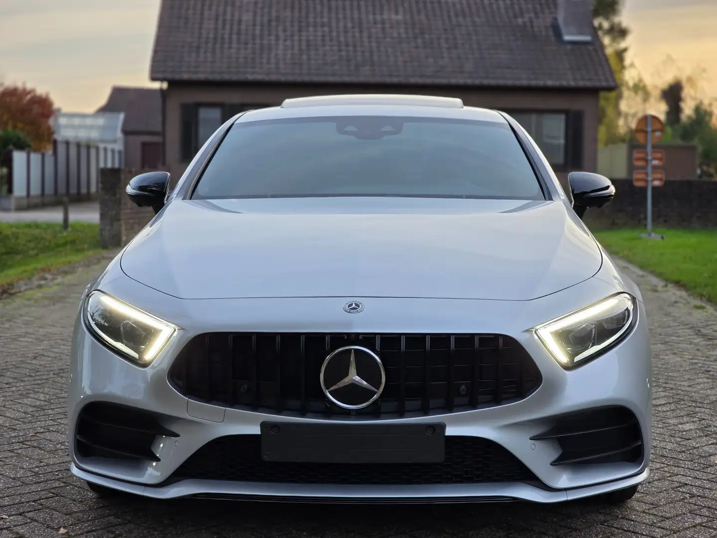 Mercedes-Benz CLS 300 d AMG SportPack * 9G-TRONIC * Full Option * Argent - 2