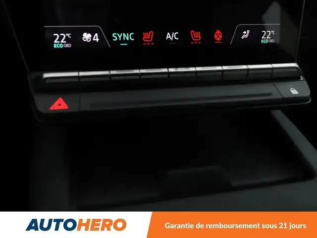 Renault Megane E-Tech view 25