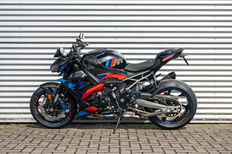 BMW M 1000 R - foto 2