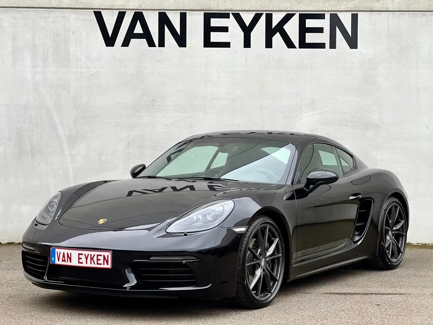 Porsche 718 Cayman T / 2.0 Manueel / 2023 / PDLS Černá - 2