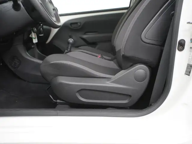 Citroen C1 view 19