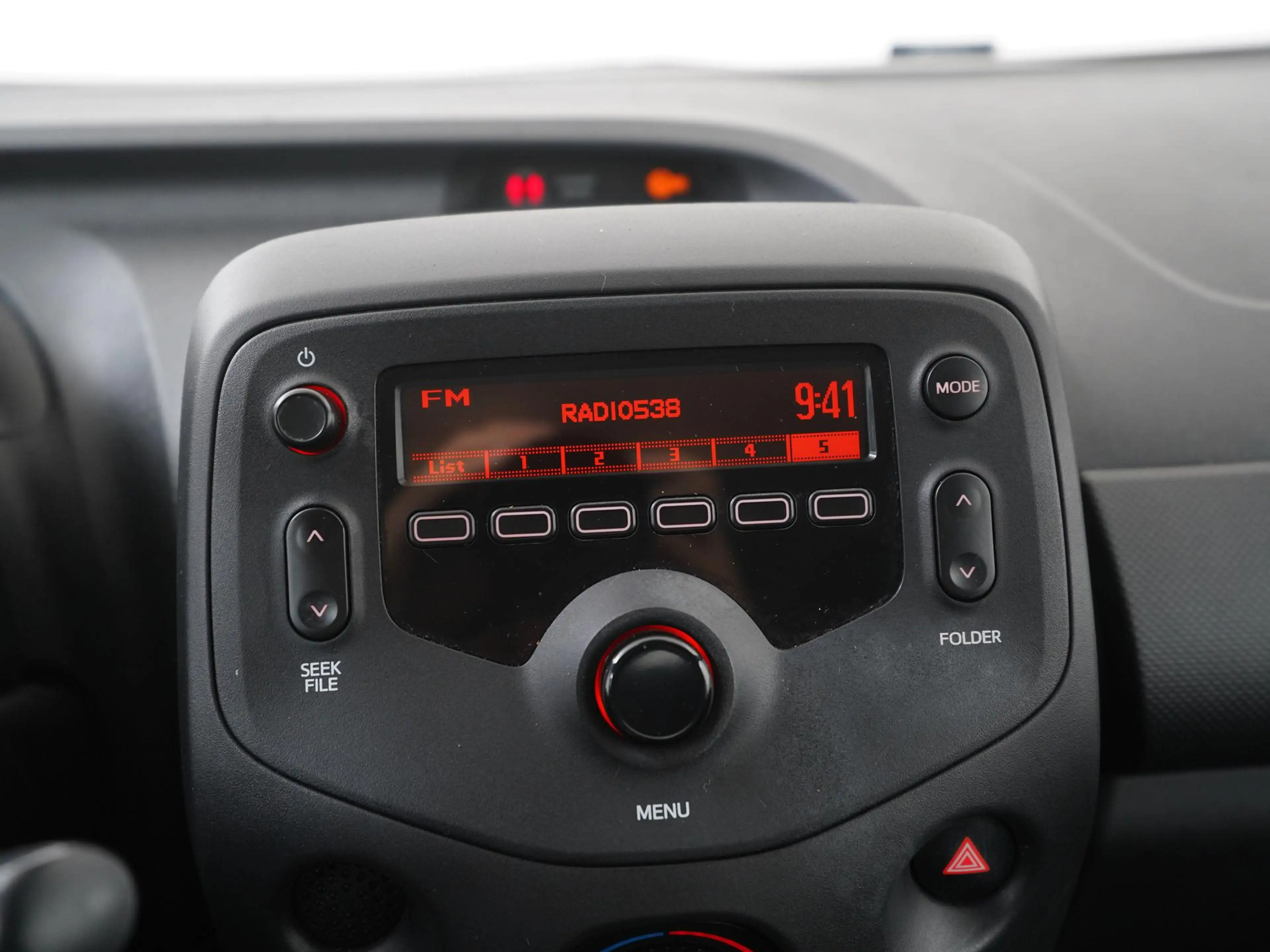 Citroen C1 1.0 VTi Live | Zondag Open! — photo 9
