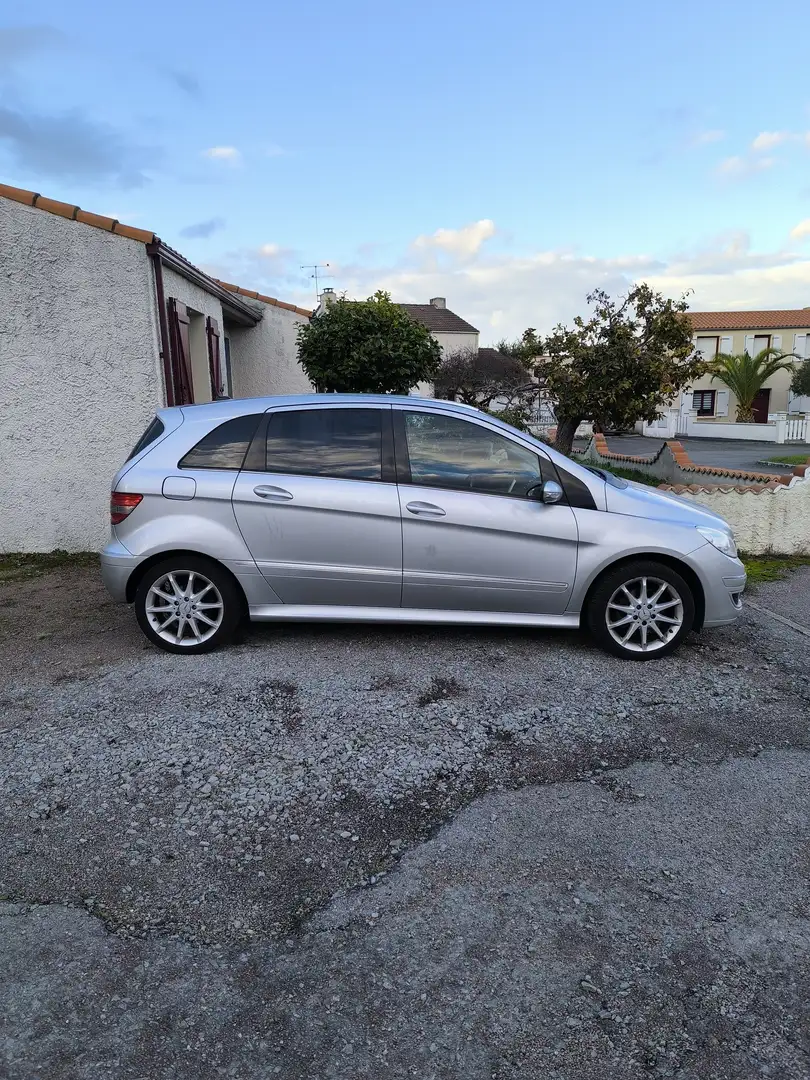 Mercedes-Benz B 200 Classe B 200 Autotronic CVT Gris - 2
