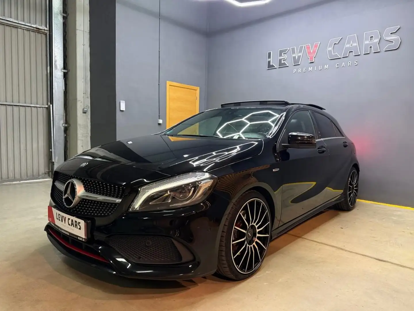 Mercedes-Benz A 250 Sport 4MATIC Motorsport Edition Noir - 1