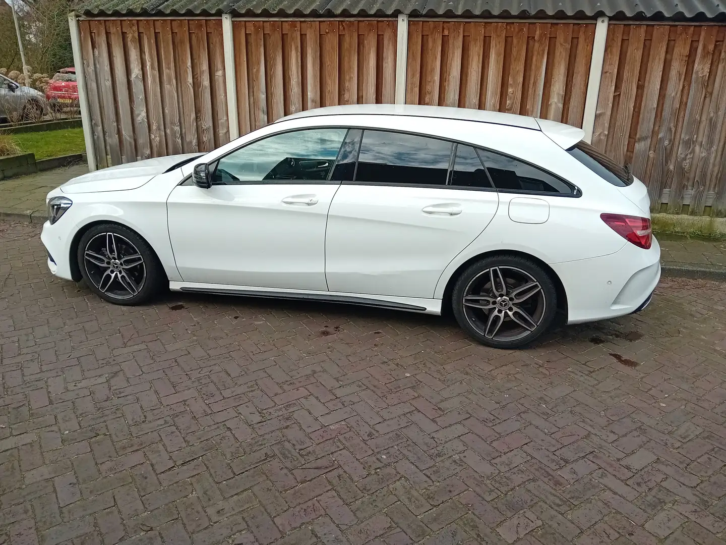 Mercedes-Benz CLA 180 Business Sol. AMG Wit - 2