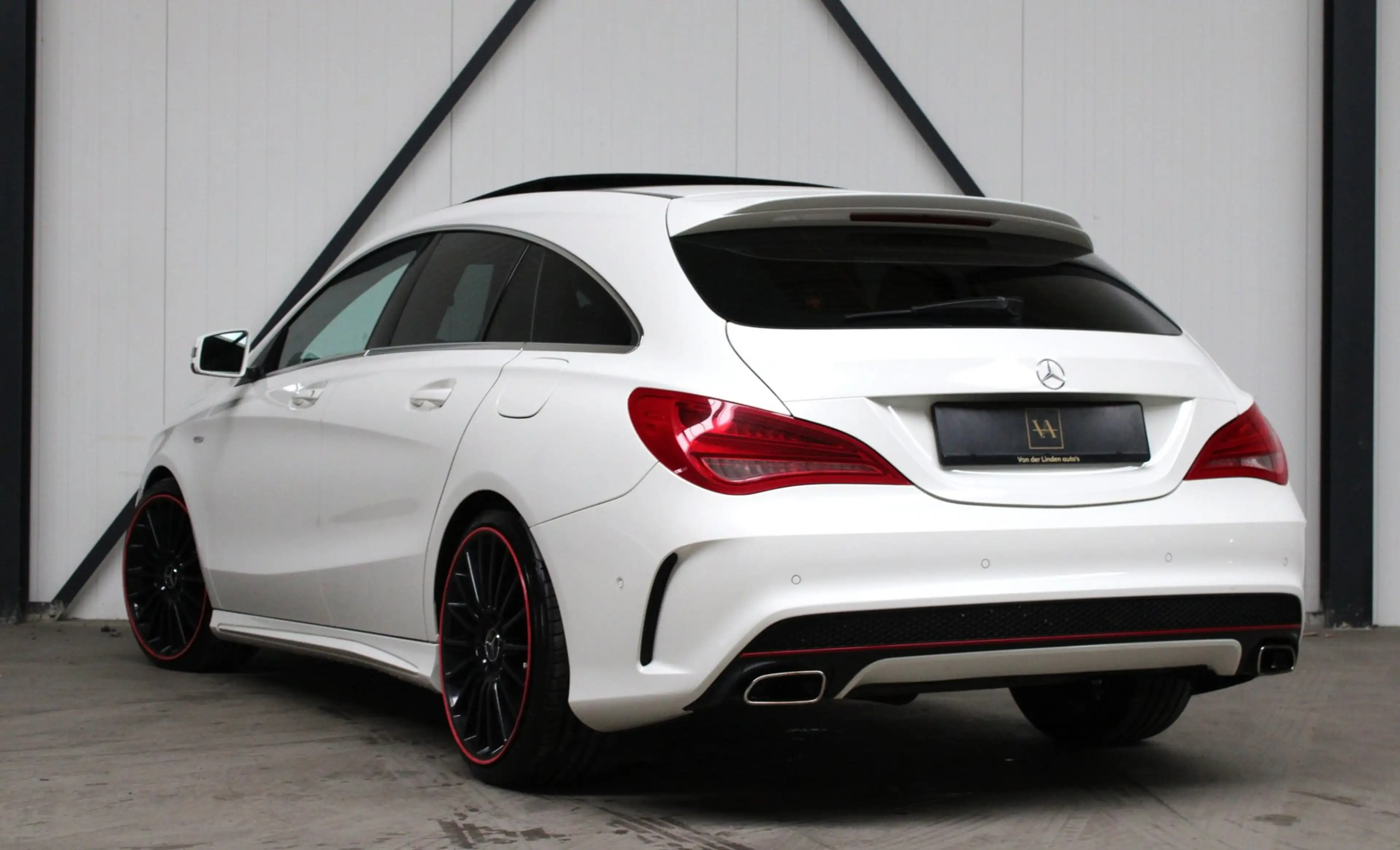Mercedes-Benz CLA 250 Shooting Brake AMG-Sport 4MATIC l Panoramadak l LE — photo 15