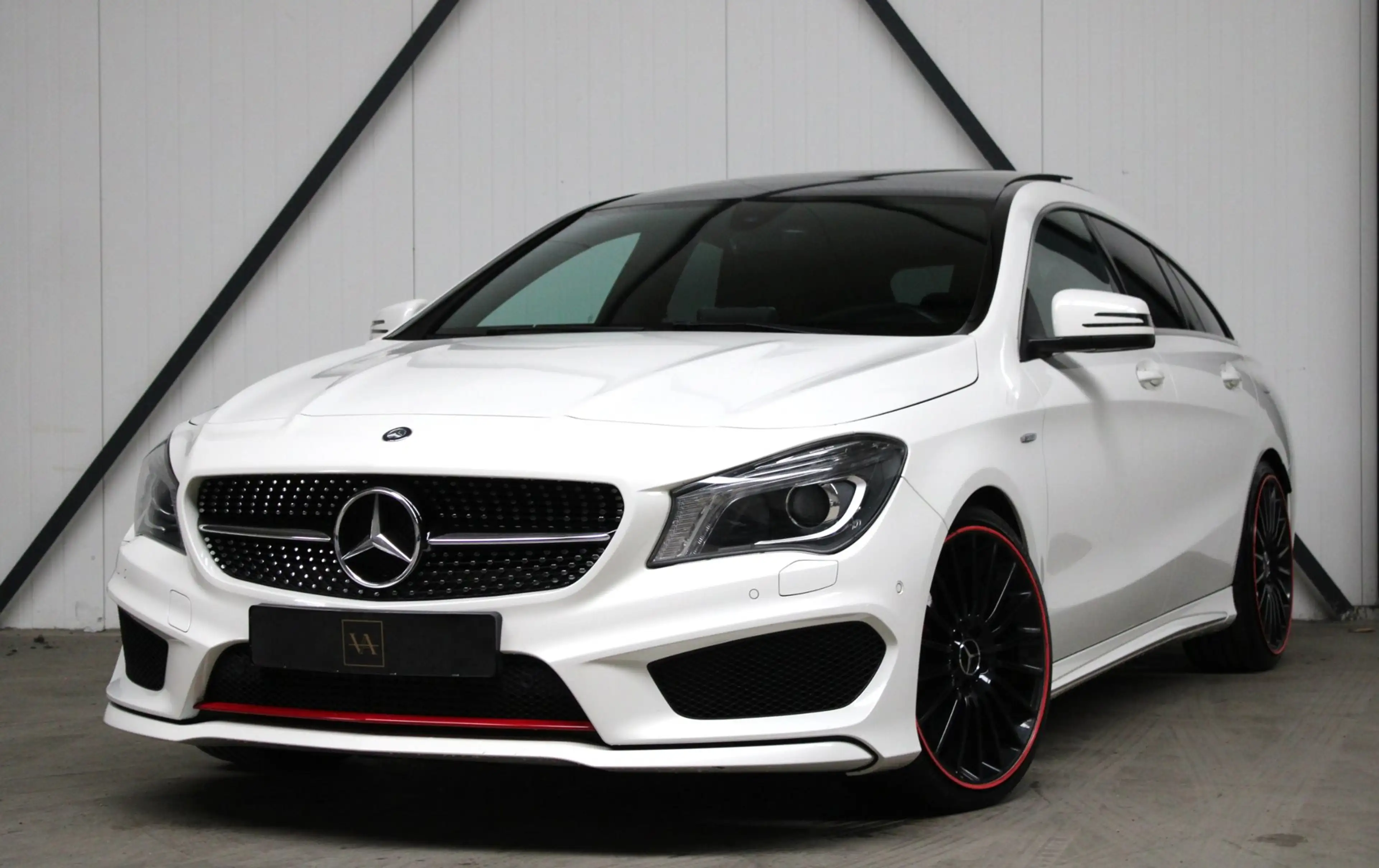 Mercedes-Benz CLA 250 Shooting Brake AMG-Sport 4MATIC l Panoramadak l LE