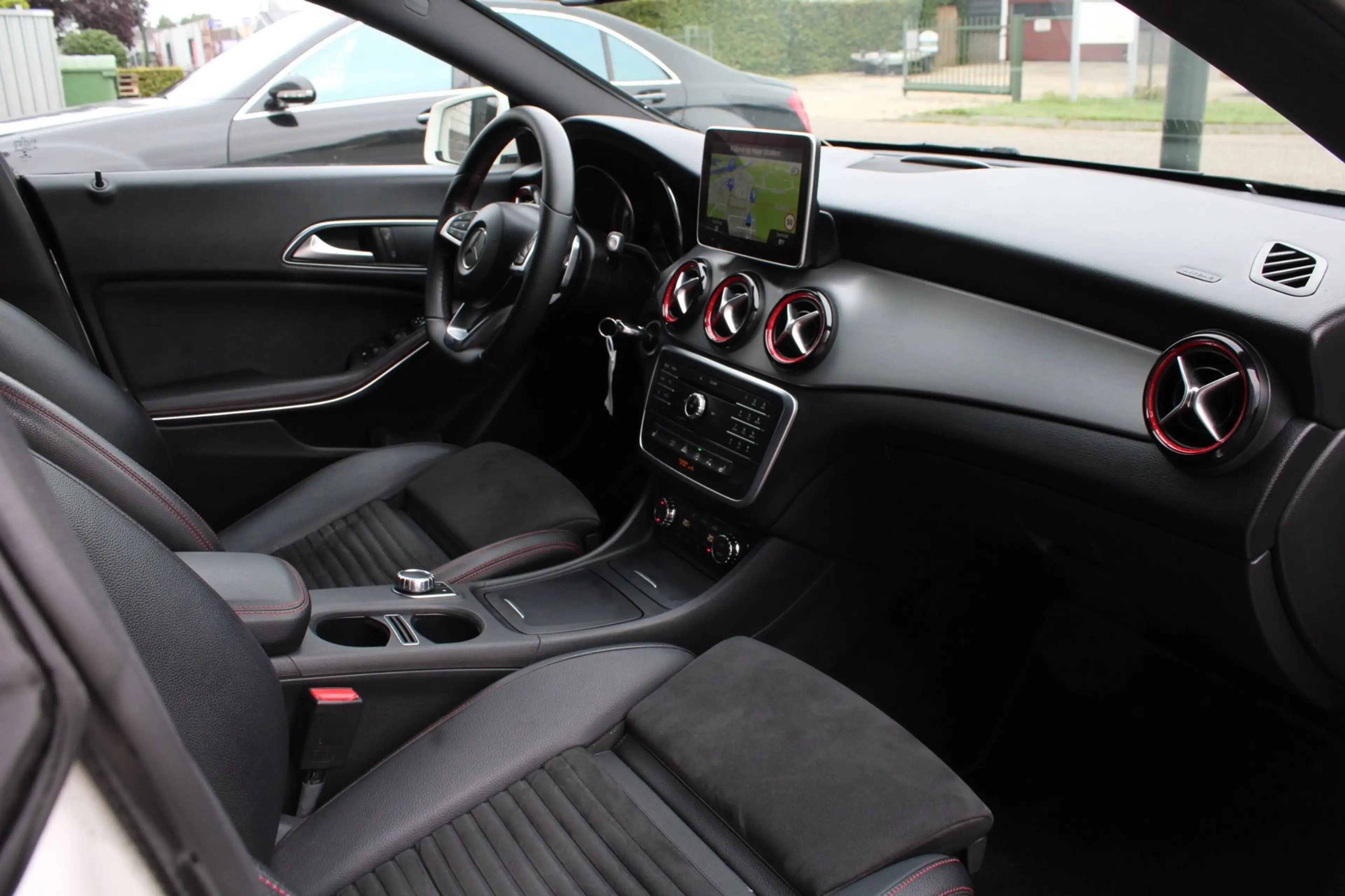 Mercedes-Benz CLA 250 Shooting Brake AMG-Sport 4MATIC l Panoramadak l LE — photo 9