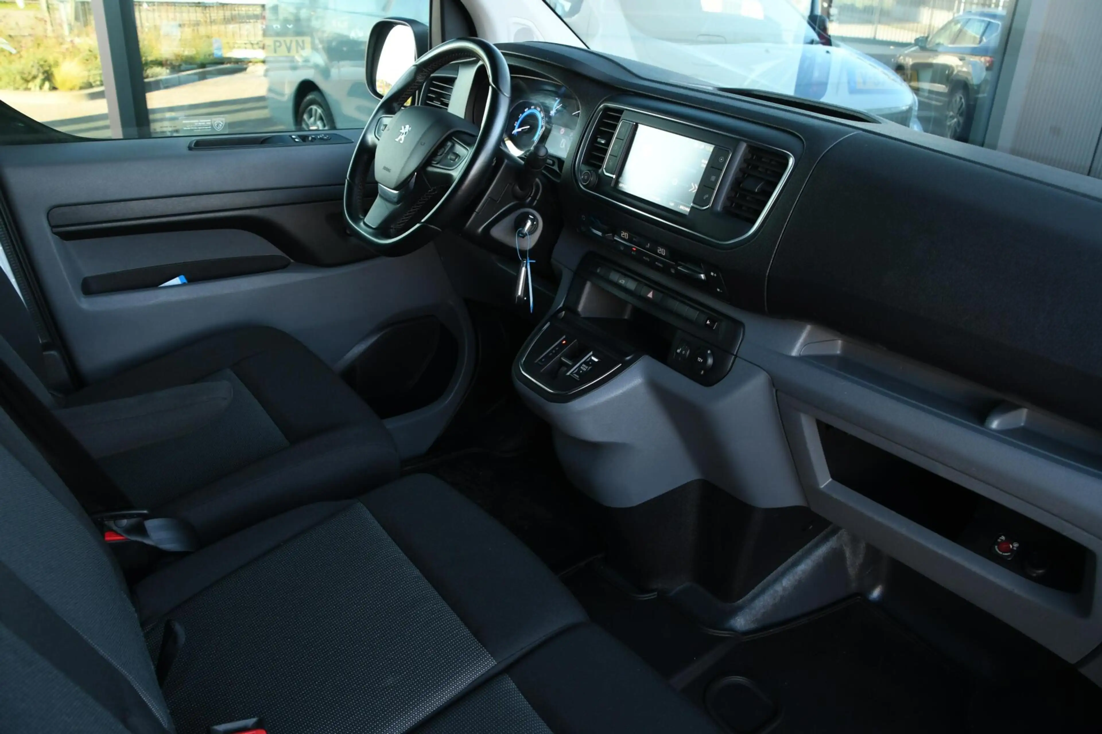 Peugeot e-Expert Pro 75 kWh | SOH 91,63% — photo 6