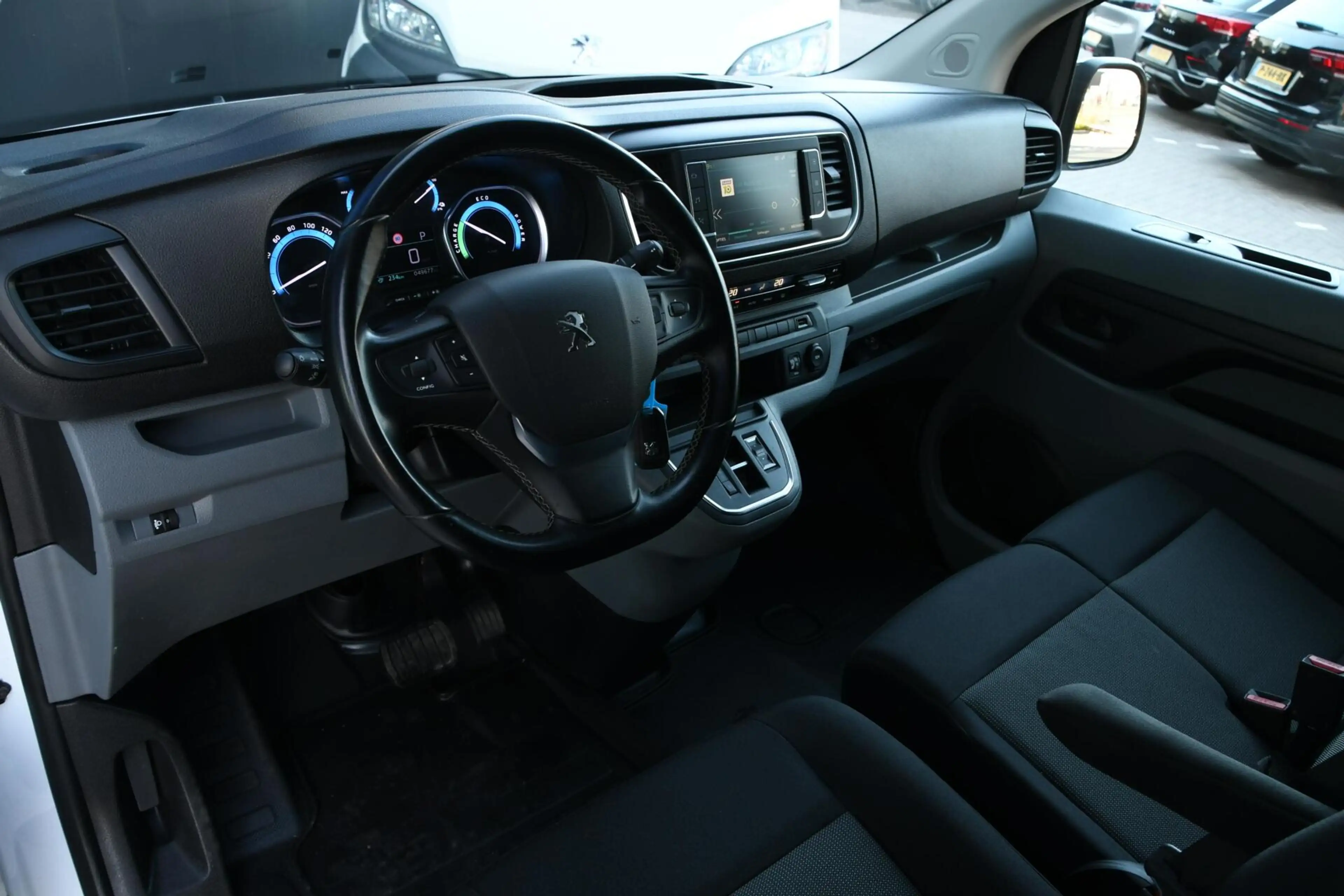 Peugeot e-Expert Pro 75 kWh | SOH 91,63% — photo 19