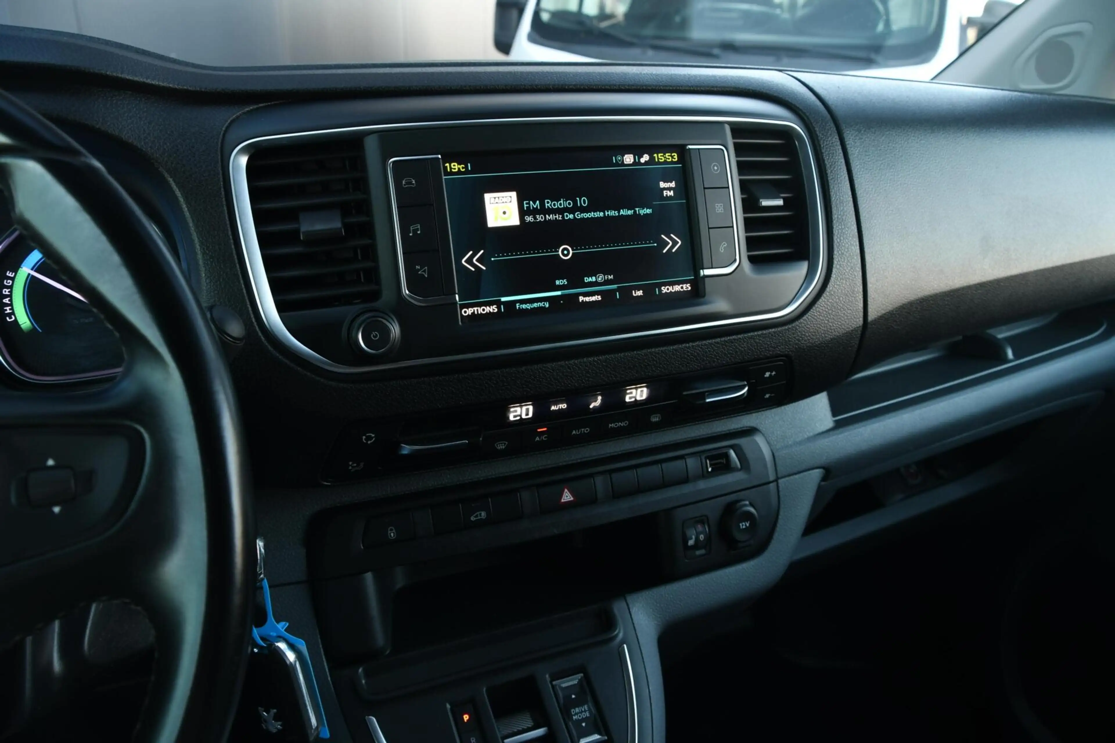 Peugeot e-Expert Pro 75 kWh | SOH 91,63% — photo 21