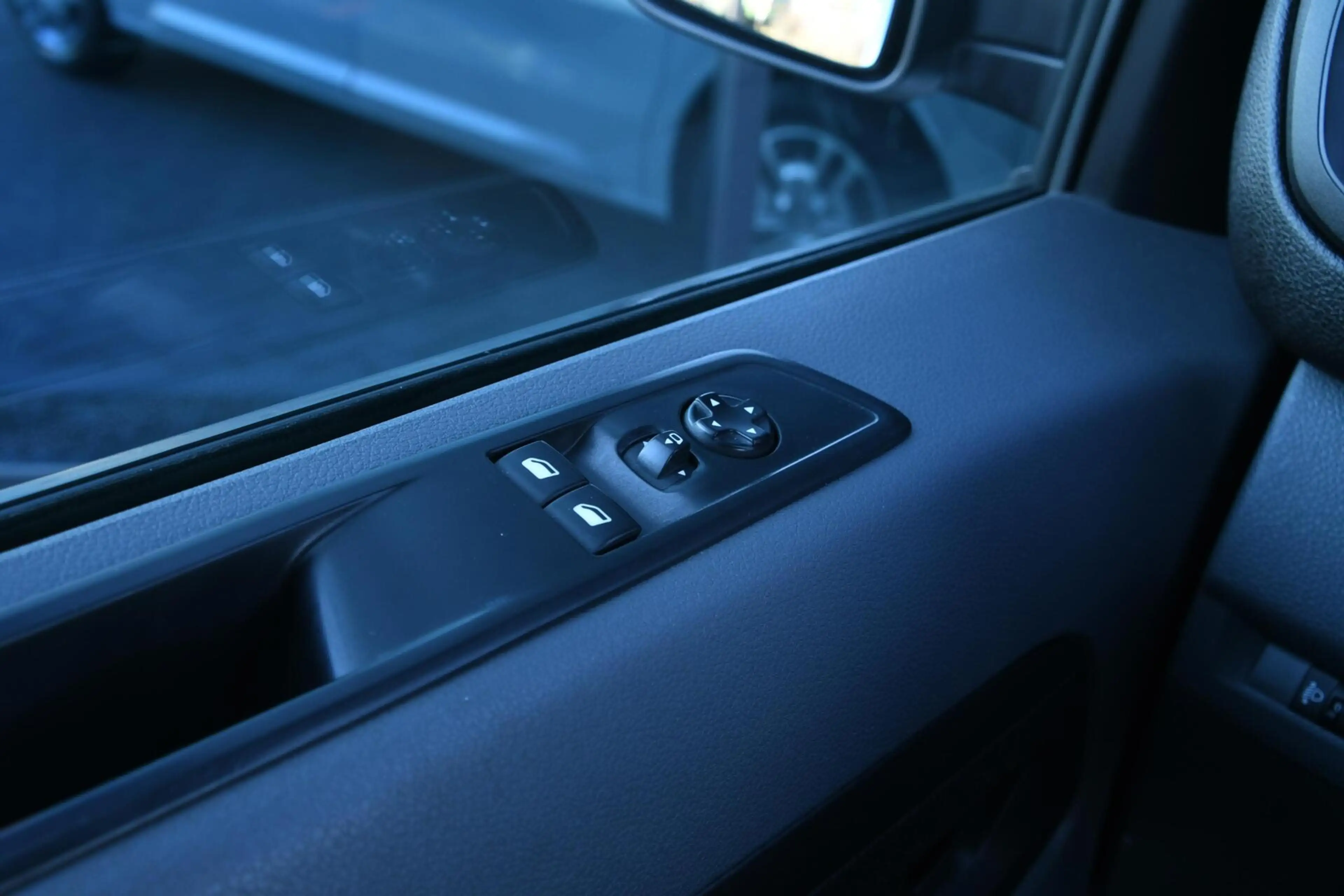 Peugeot e-Expert Pro 75 kWh | SOH 91,63% — photo 17