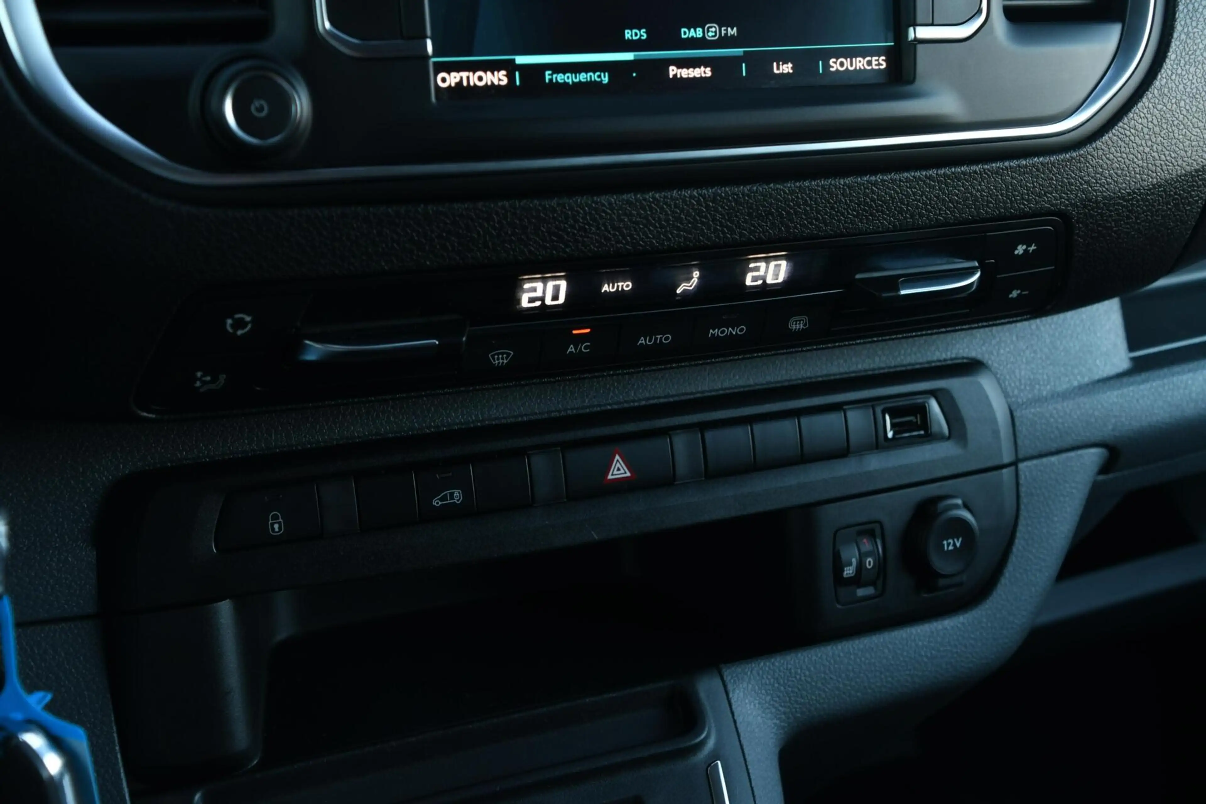 Peugeot e-Expert Pro 75 kWh | SOH 91,63% — photo 23