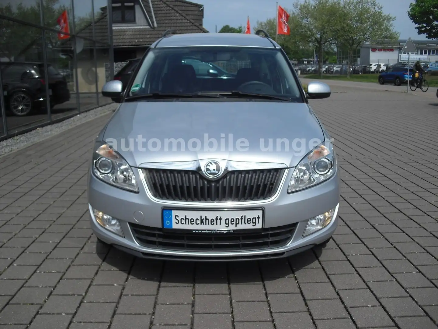 Skoda Roomster Fresh 1.2 TSI  Sitzhzg.PDC ALU Silber - 2