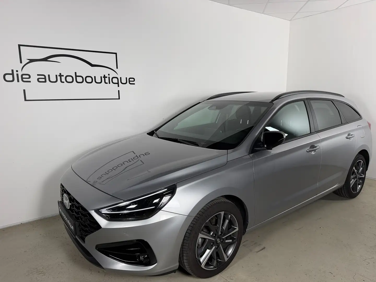 Hyundai i30 Kombi 1,0 DCT GO! Plus // 17'' // LED // Garantie Grau - 1