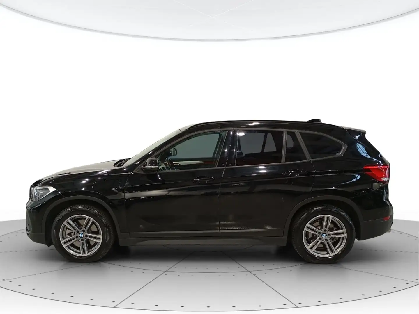 BMW X1 xdrive25e Business Advantage auto Schwarz - 2