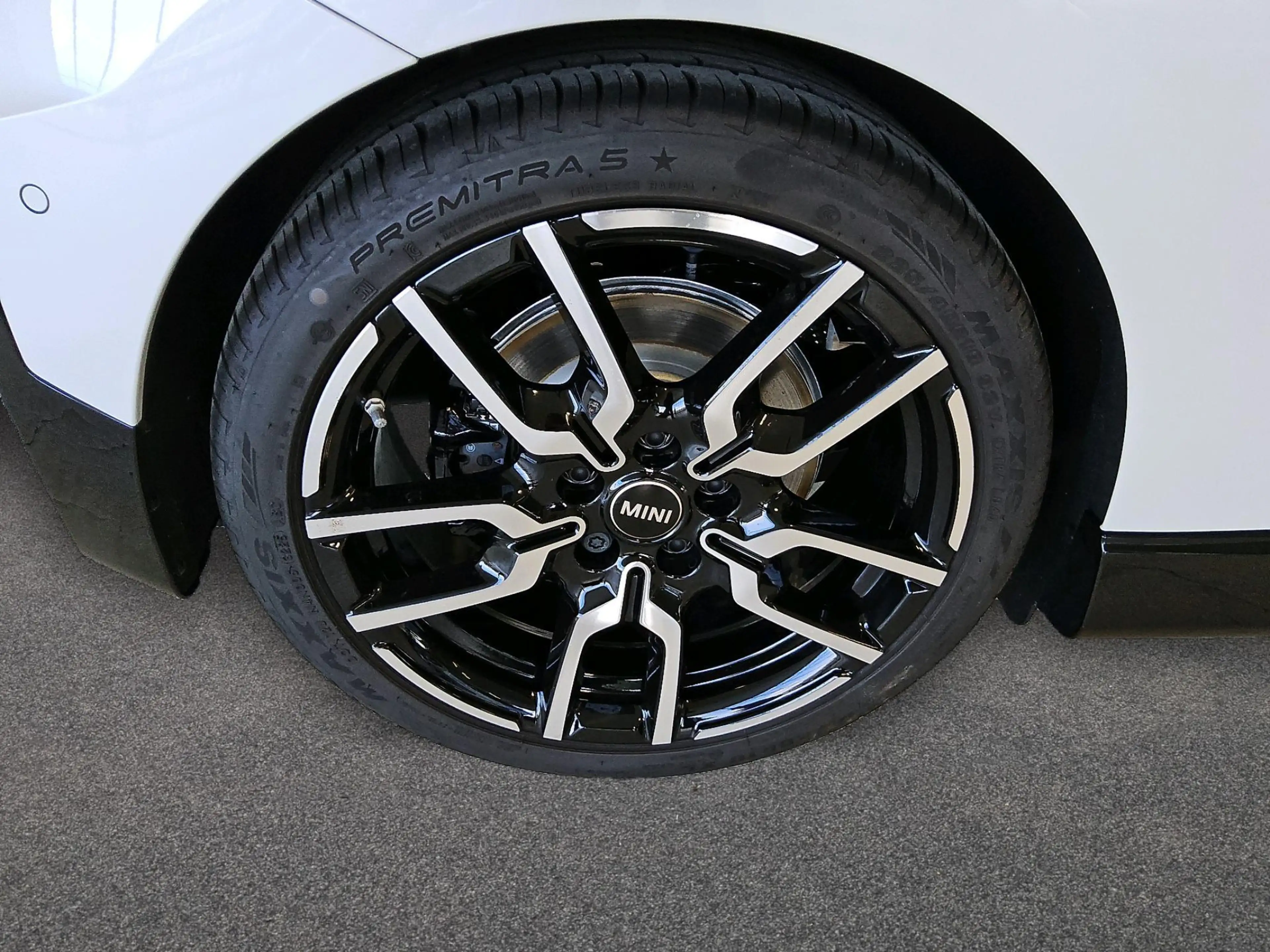 MINI Cooper SE John Cooper Works Trim — photo 10