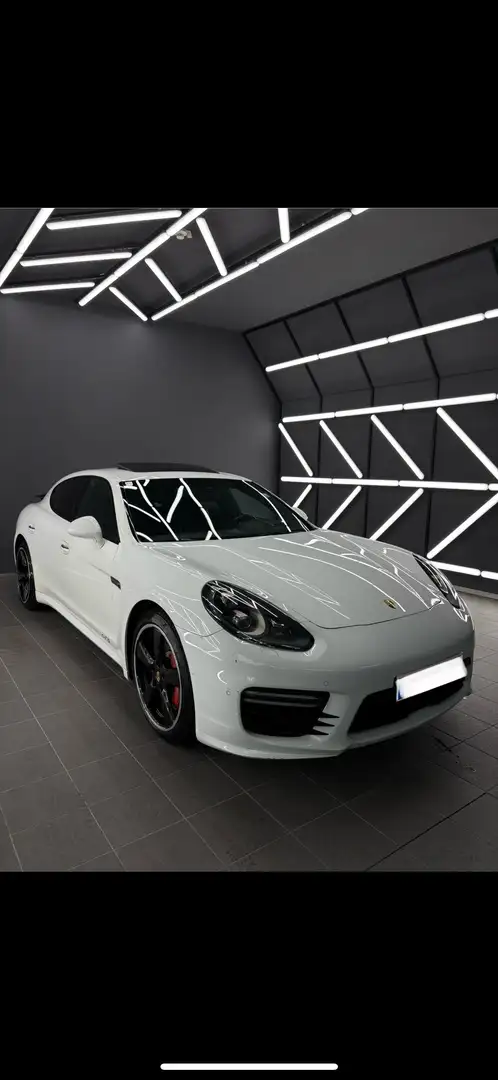 Porsche Panamera GTS DSG - 2