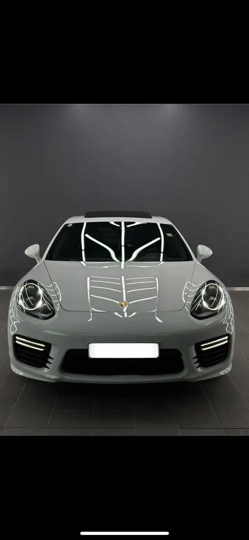 Porsche Panamera GTS DSG - 1