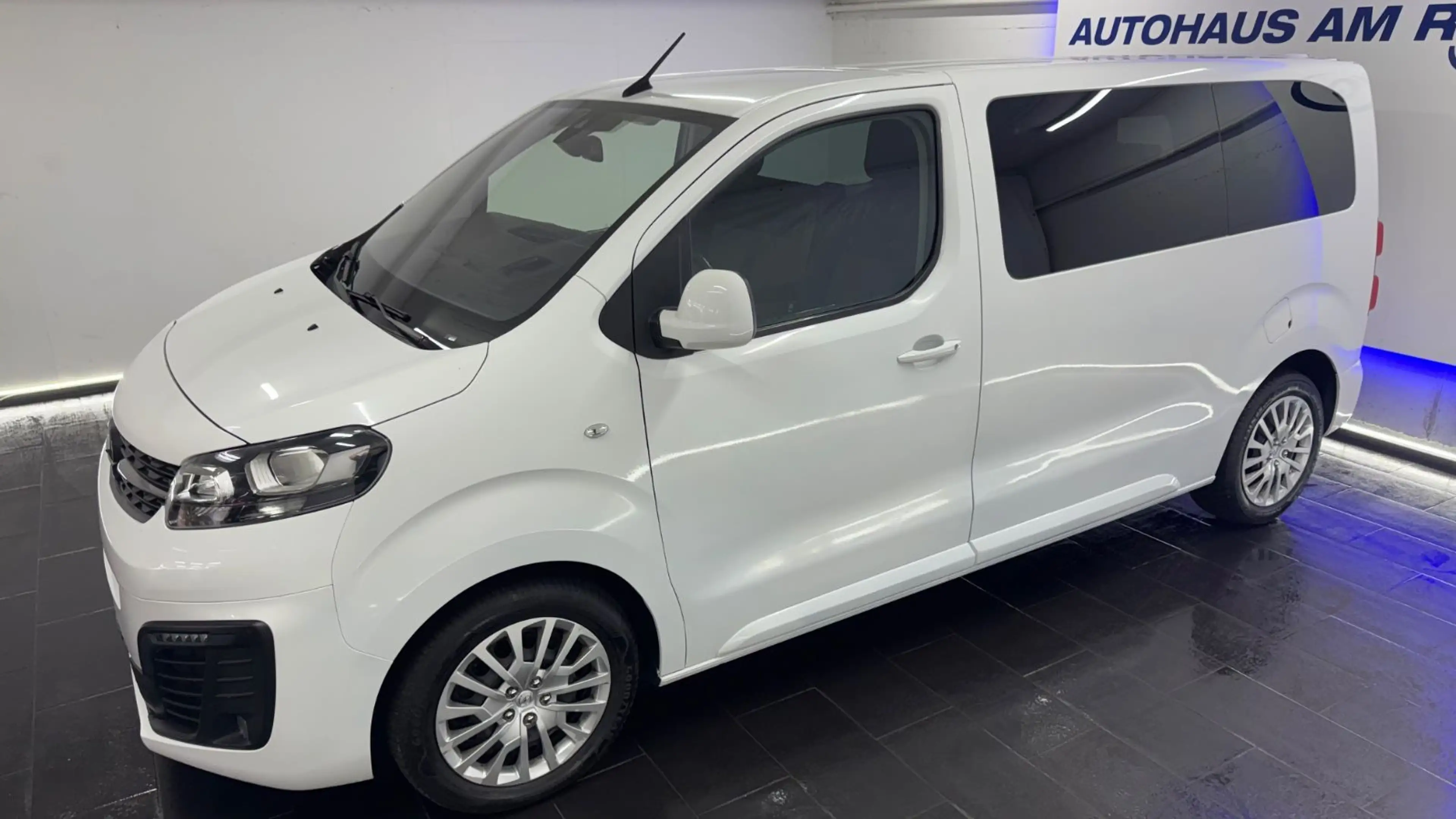 Opel Zafira Life Selection M 1H 9-SITZ HUD APPLE SPUR — photo 3