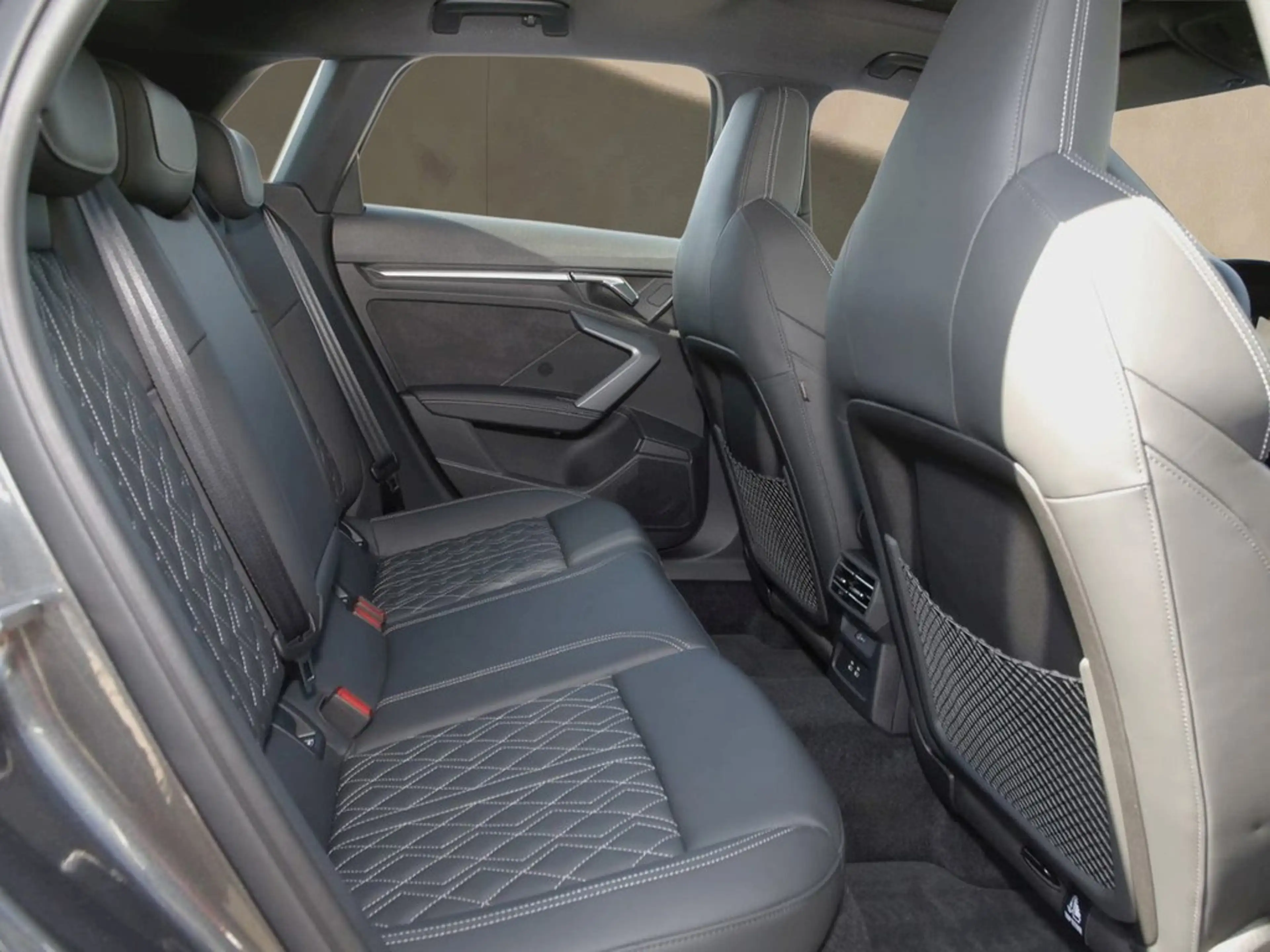 Audi S3 Sportback TFSI 245 kW S tronic PANO*360°CAM*LED... — photo 9