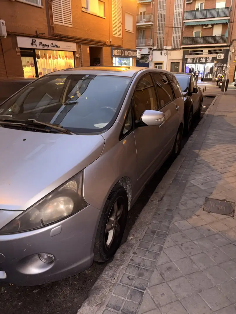 Mitsubishi Grandis 2.0DI-D Intense Plus - 1