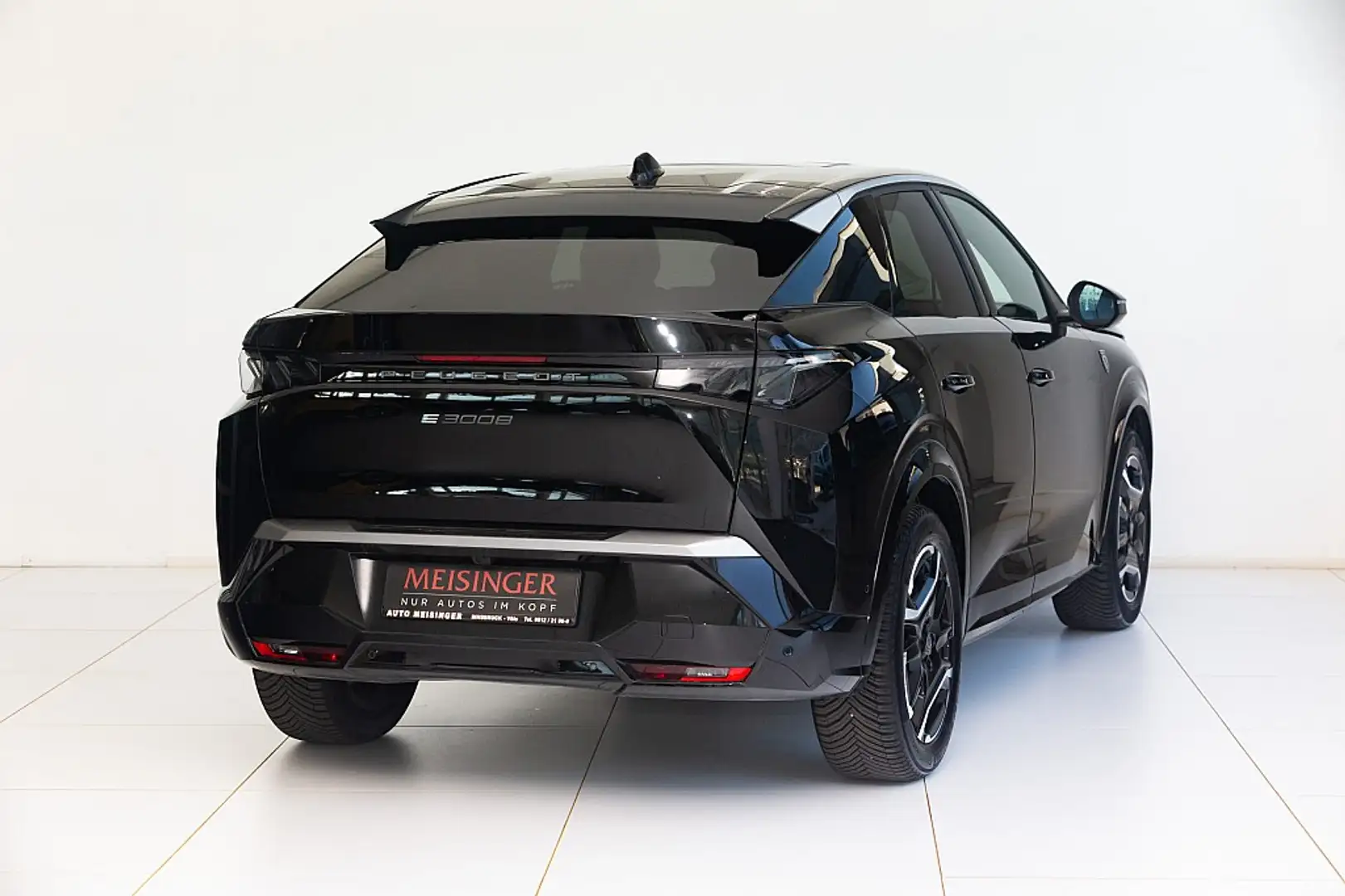 Peugeot 3008 Elektro 210 73kWh GT Schwarz - 2