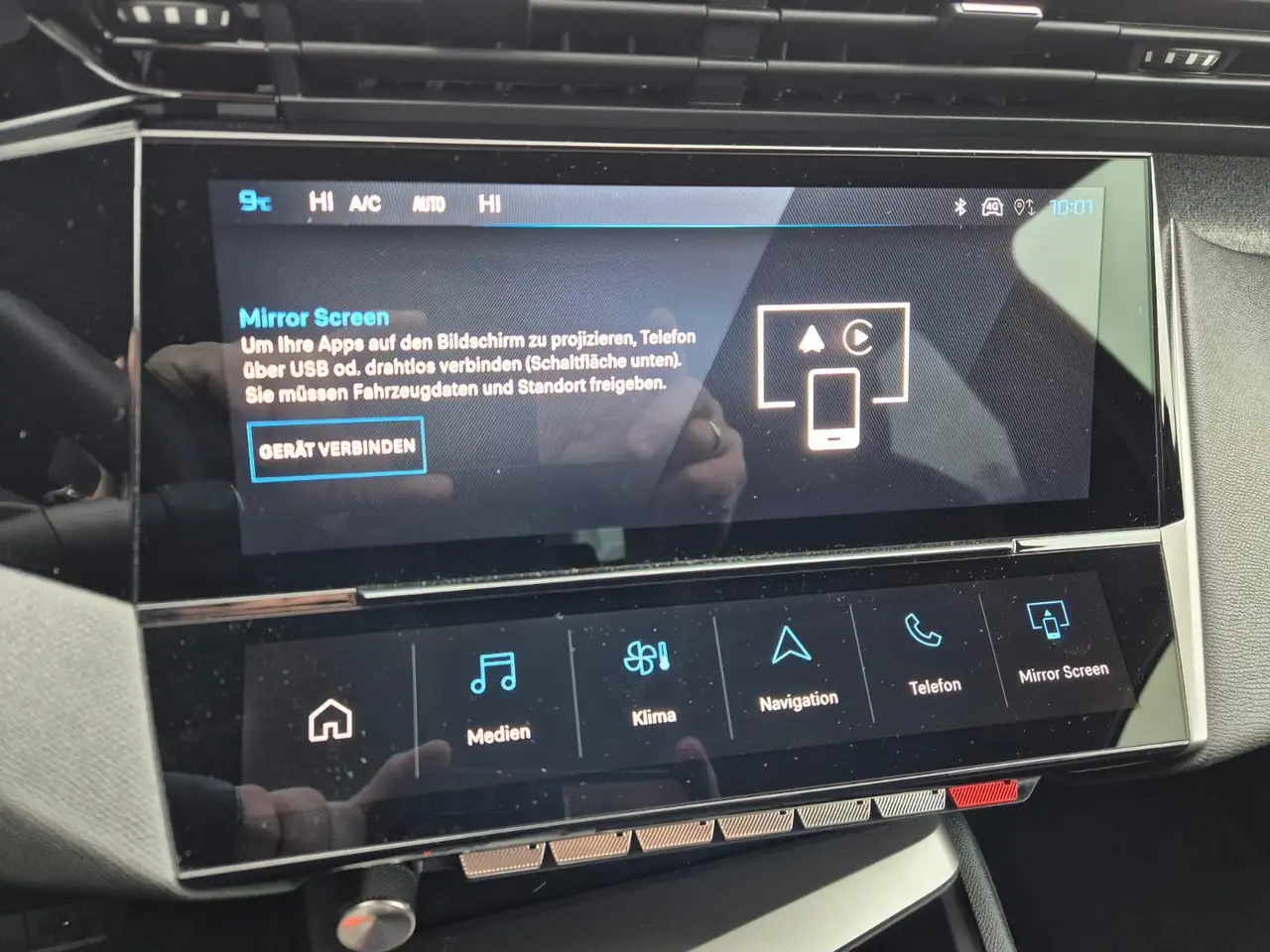 Peugeot 308 SW Allure 1.2 Hybrid 145PS Automatik LED-Scheinwer 22