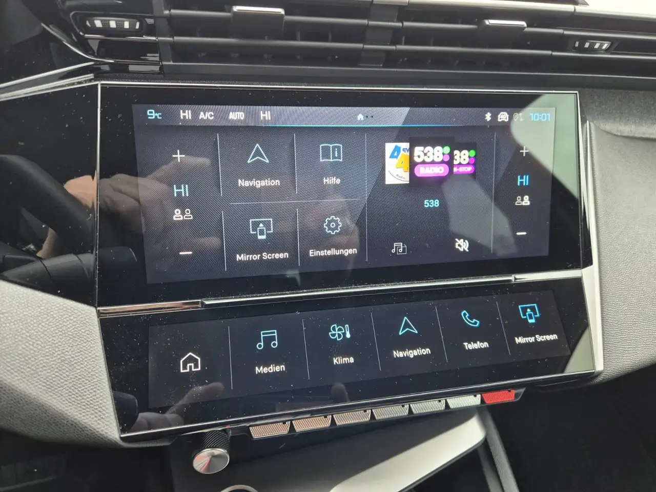 Peugeot 308 SW Allure 1.2 Hybrid 145PS Automatik LED-Scheinwer 16