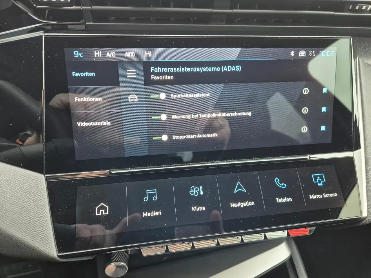 Peugeot 308 SW Allure 1.2 Hybrid 145PS Automatik LED-Scheinwer 20