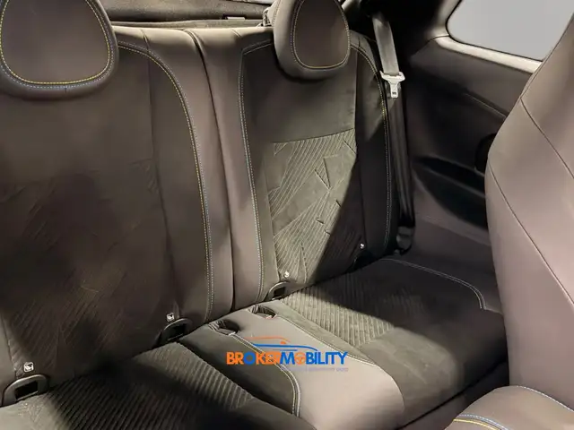 Abarth 500e view 13
