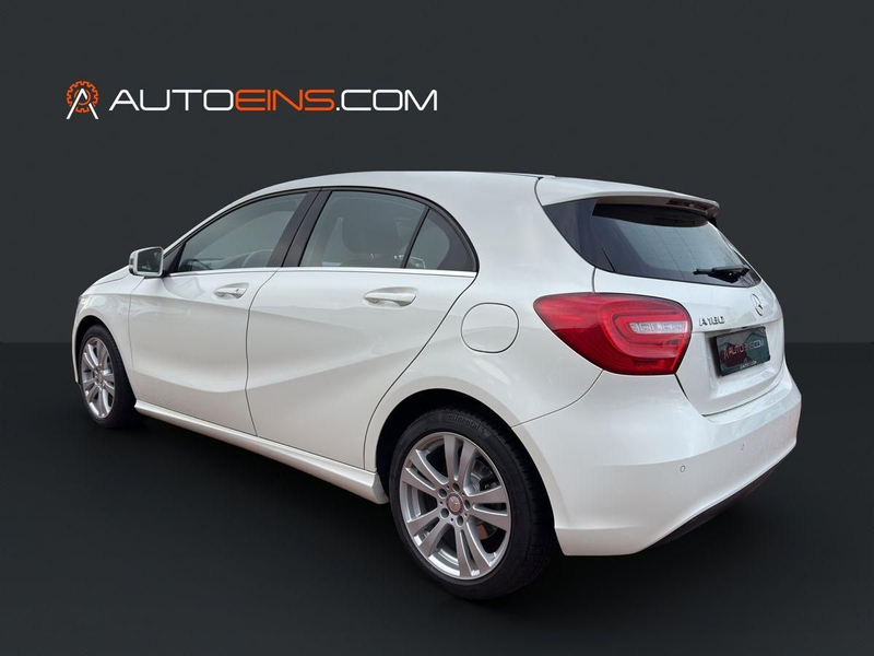 Mercedes-Benz A 180 1.6*Bi-Xenon*Kamera*Navi*SHZ* — photo 4