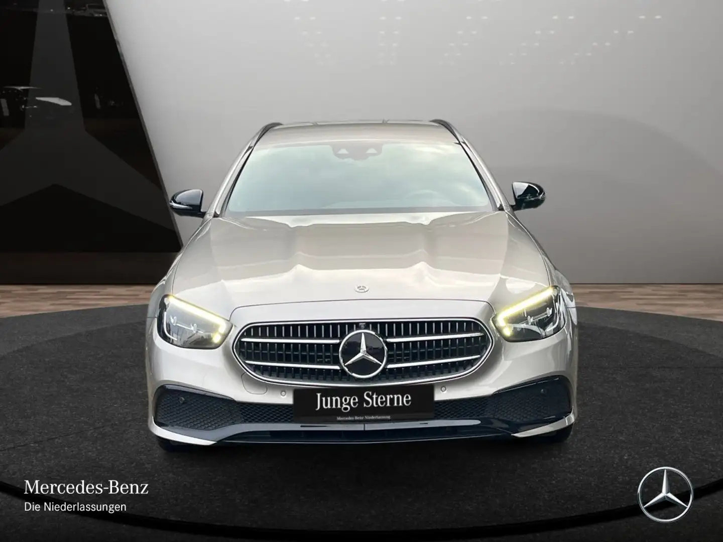 Mercedes-Benz E 300 de T AVANTG+NIGHT+360+AHK+LED+FAHRASS+HUD+9G Argento - 2