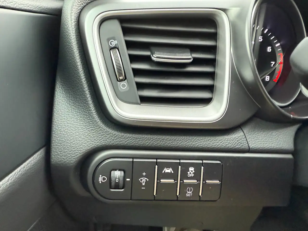 Kia Ceed / cee'd HB 1.0 T-GDI 100PK BLACK/PACK 7J/GAR NIEUW 0KM 22