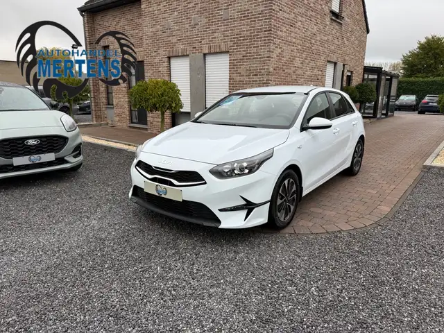 Kia Ceed / cee'd HB 1.0 T-GDI 100PK BLACK/PACK 7J/GAR NIEUW 0KM