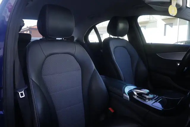 Mercedes-Benz C-Class view 6