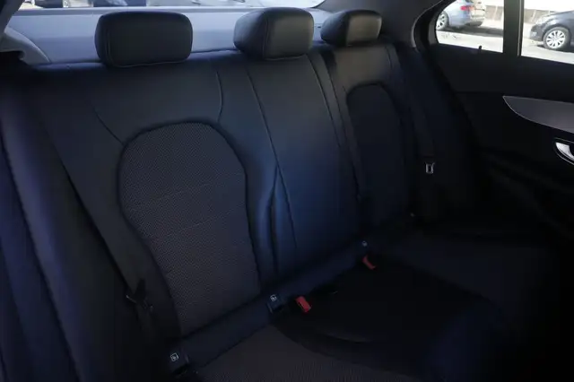 Mercedes-Benz C-Class view 13