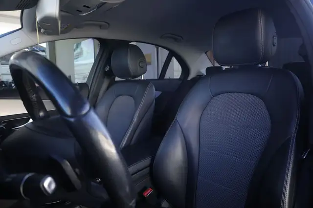 Mercedes-Benz C-Class view 17