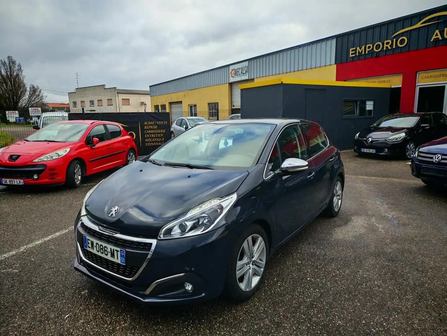 Peugeot 208 1.6 BlueHDi 100ch Allure Business Gris - 1