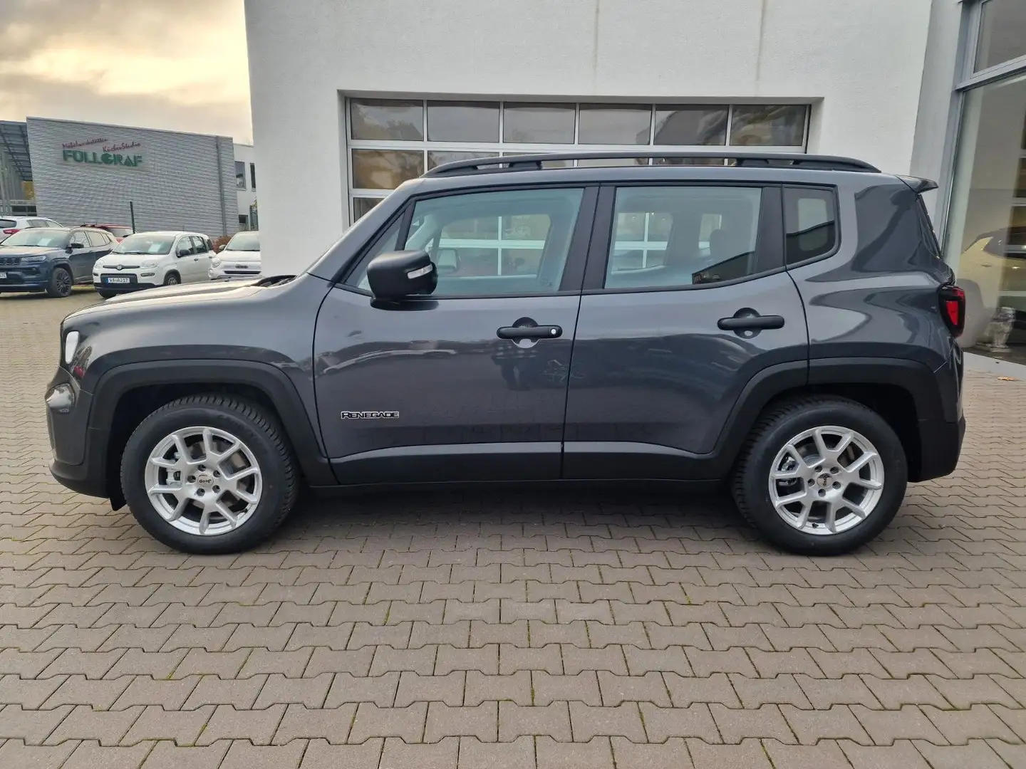 Jeep Renegade Altitude e-Hybrid *WinterPaket*CarPlay* Szürke - 2