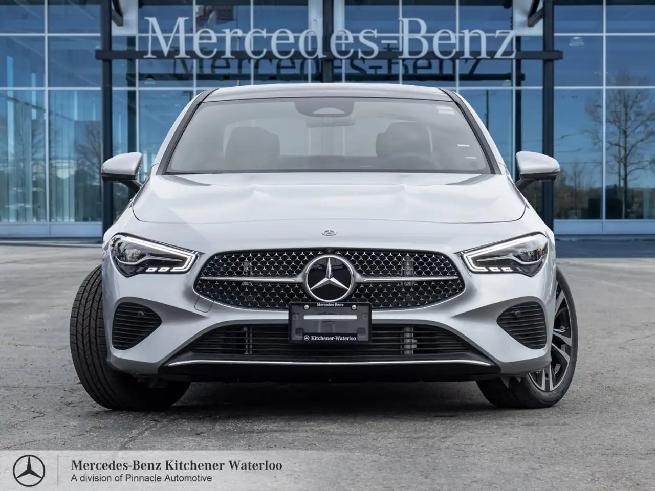 Mercedes-Benz CLA снимка Mercedes-Benz CLA