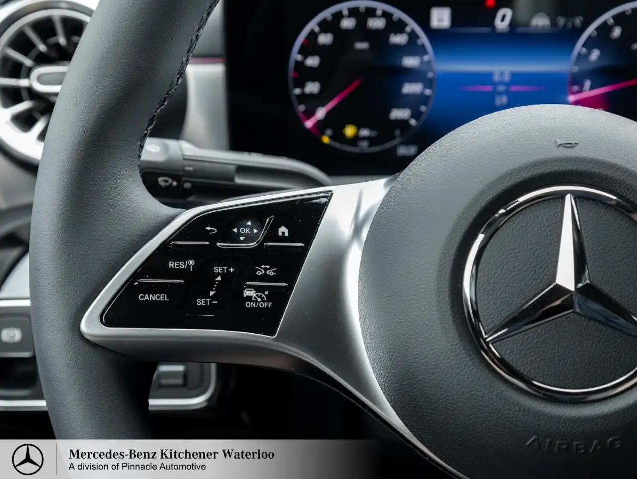 Mercedes-Benz CLA снимка Mercedes-Benz CLA