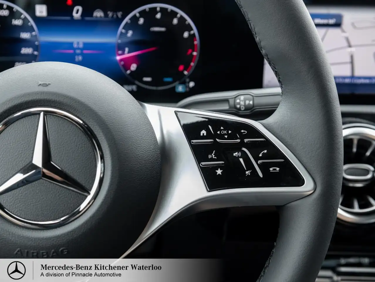 Mercedes-Benz CLA снимка Mercedes-Benz CLA