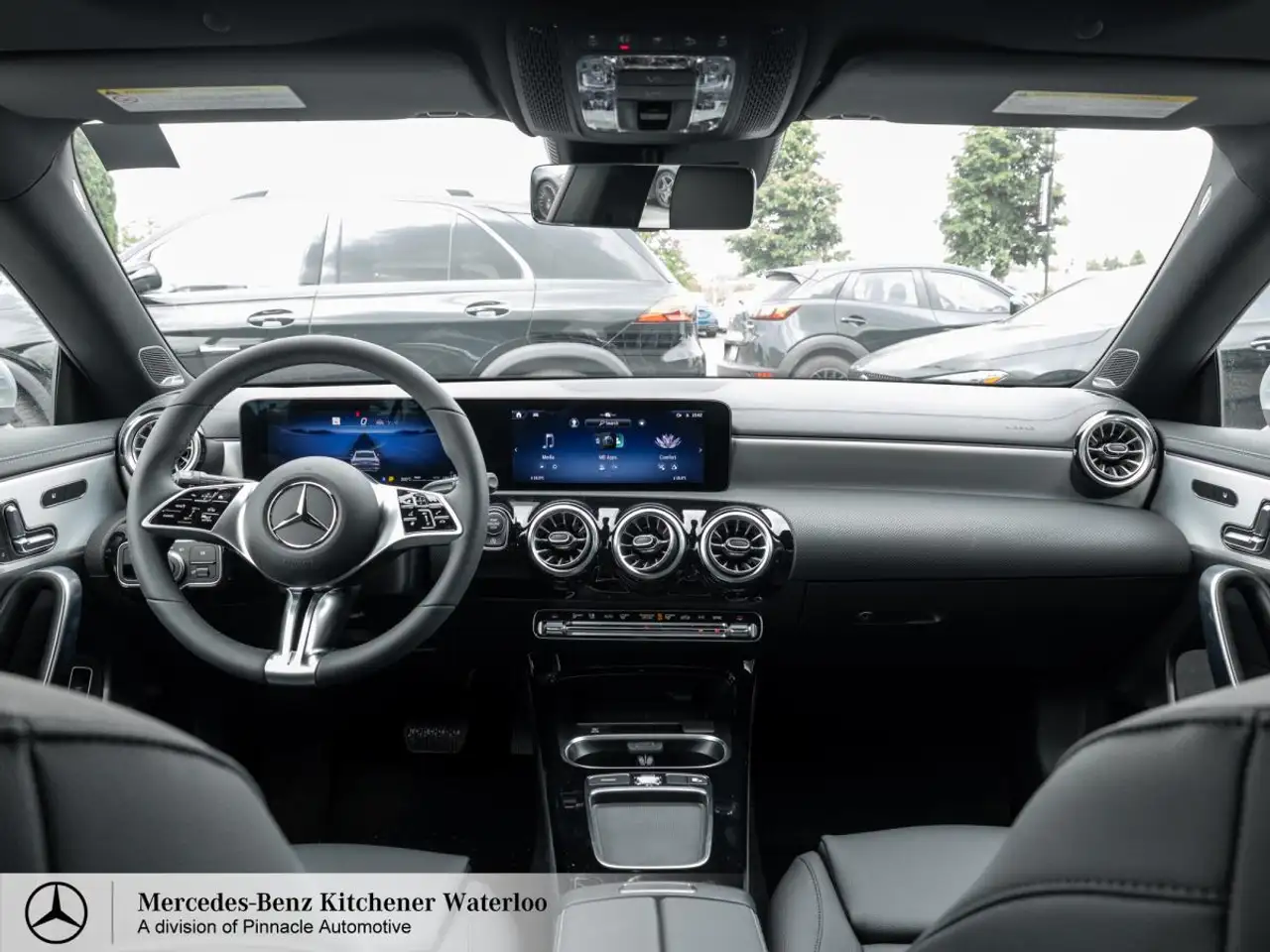 Mercedes-Benz CLA снимка Mercedes-Benz CLA