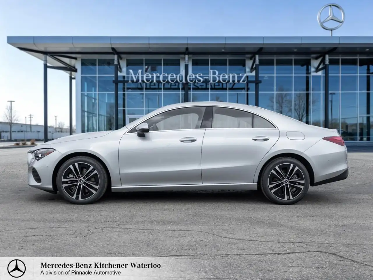 Mercedes-Benz CLA снимка Mercedes-Benz CLA