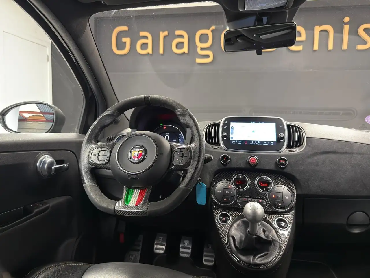 Abarth 695 2021 — фото 10